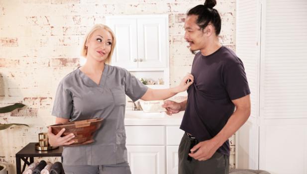 300MAAN-484 It’s Too Cute And Flooded With Coverage! The Signboard Girl Of The Ice Cream Shop Looks Like A Bitch Slut! The Appearance Of Aggressively Attacking With A Sloppy Attitude And Licking And Tasting Ji ○ Port Like Stick Ice Is Super Erotic! The Curvaceous Beauty Of The Constriction, The Body That Hits The Back While Looking At The Beautiful Round Nice Butt Is The Best! Pie Shooting & Vaginal Cum Shot 2 Barrage! !!