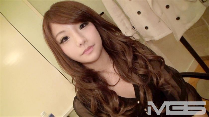 522DHT-0440 Shiori, 33 Years Old, A Tokyo Wife With Outstanding Style With Black Pattern Tights