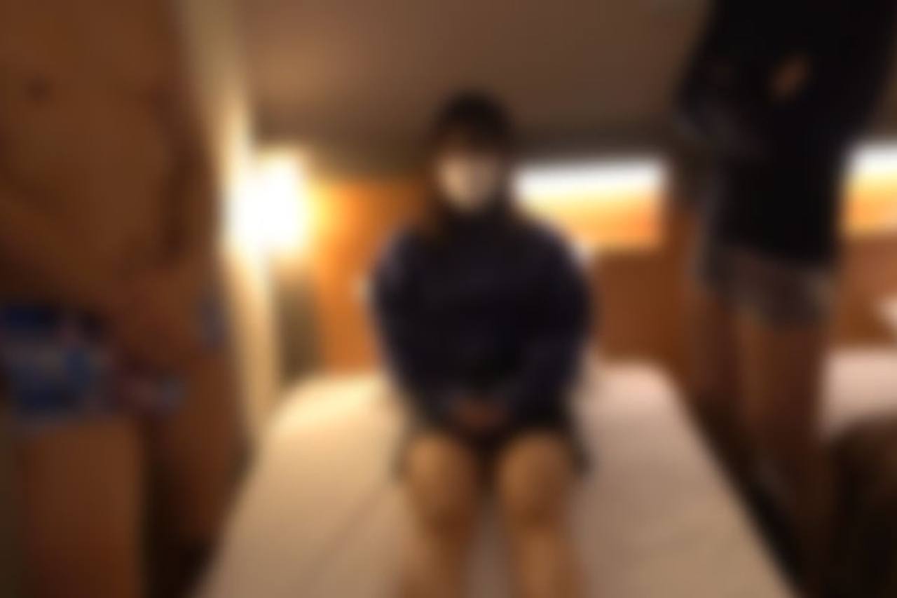 FC2PPV 4568280 *Limited To First Time 480pt* [*Don’t Look Away: Be Sure To Watch] "A Big Dick In A Delicate Body. Repaying My Brother’s Debt"