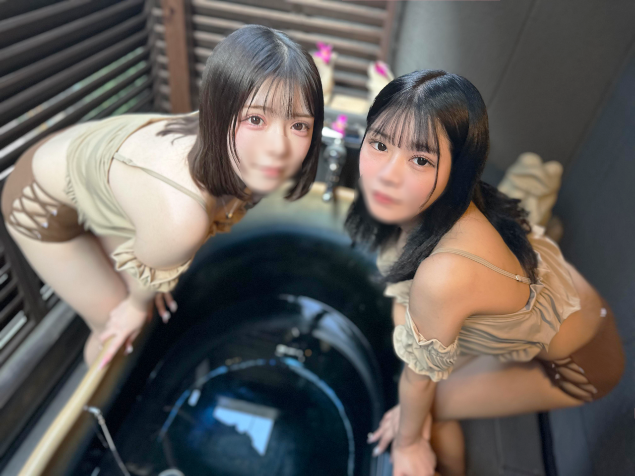 FC2PPV 4592655 990pt Until The 14th! *Oil Massage From Two 21-Year-Old G-Cup Girls. "Do You Want To Put It In?" I Couldn’t Resist The Pleasure Of Being Served By A Cute Girl And Ended Up Cumming Inside Her.