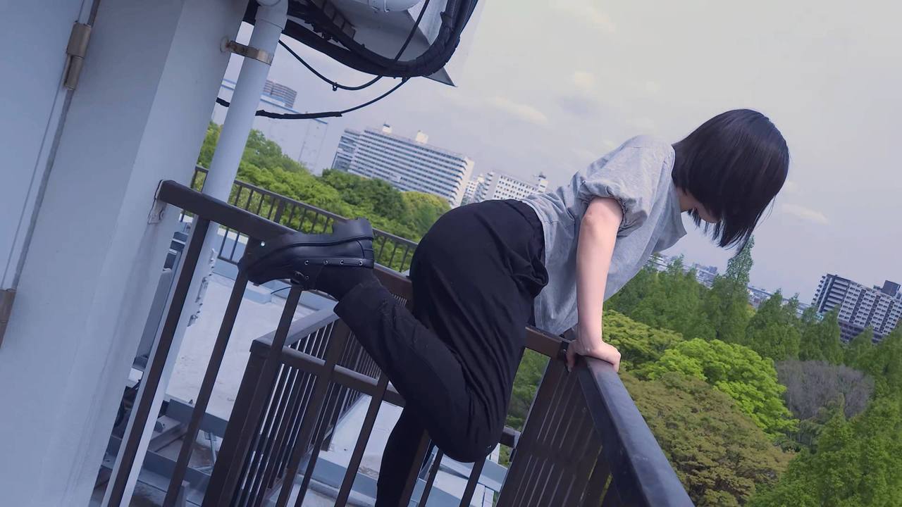 FC2PPV 4676435 [Individual Shooting + Outdoor] A Fluffy Mentally Unstable Woman, 30,000 Yen Blowjob Support On The Rooftop Of The School Building [4k Quality]