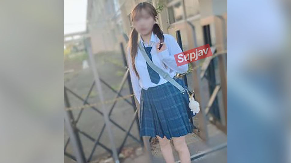 FC2PPV 4753469 Run-Chan Picked Up In A Car After School, After Checking Her Panties, We Take Her To A Hotel For A POV POV