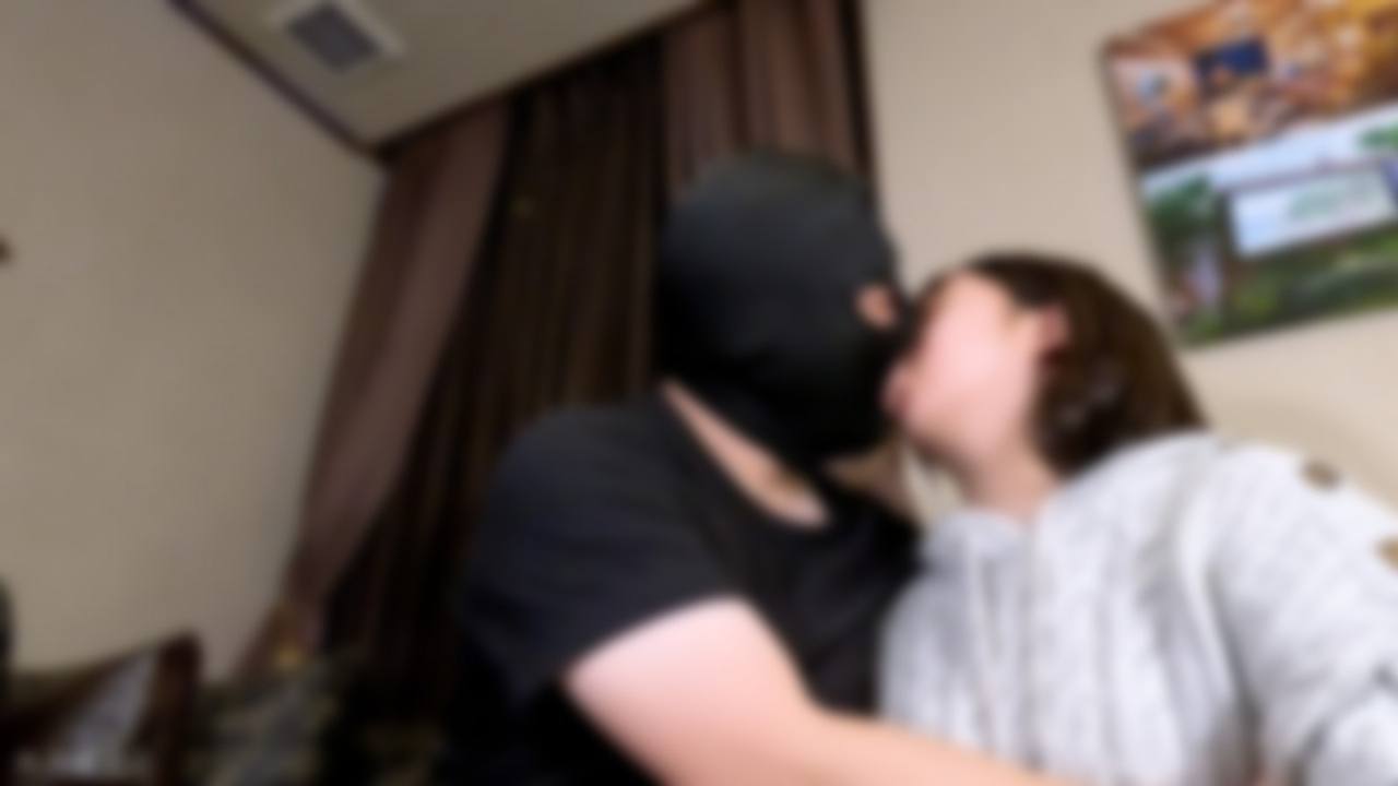 FC2PPV 4857680 [Amateur First Shot] Eri (18) A Simple Amateur No-Makeup Video. She Calmly And Unconcernedly Accepts The Desires Of A Middle-Aged Man.